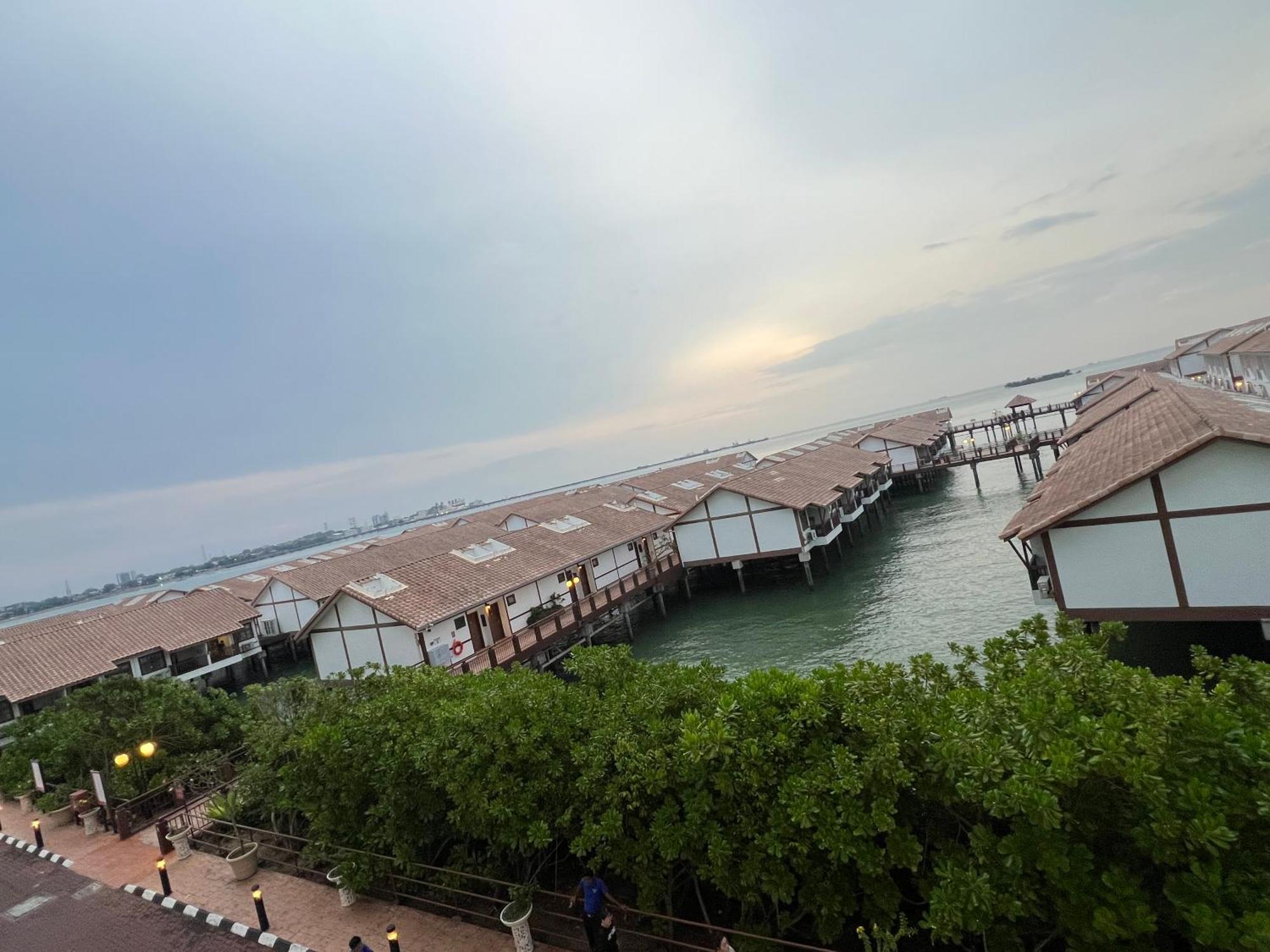 Water Chalet Pd Private Unit Port Dickson Extérieur photo
